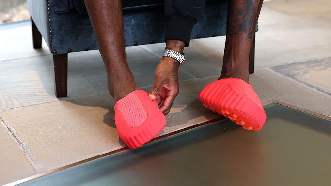 کفش‌های ذهن‌آرا؛ راز کفش‌های عجیب فوتبالیست‌های انگلیسی چیست؟